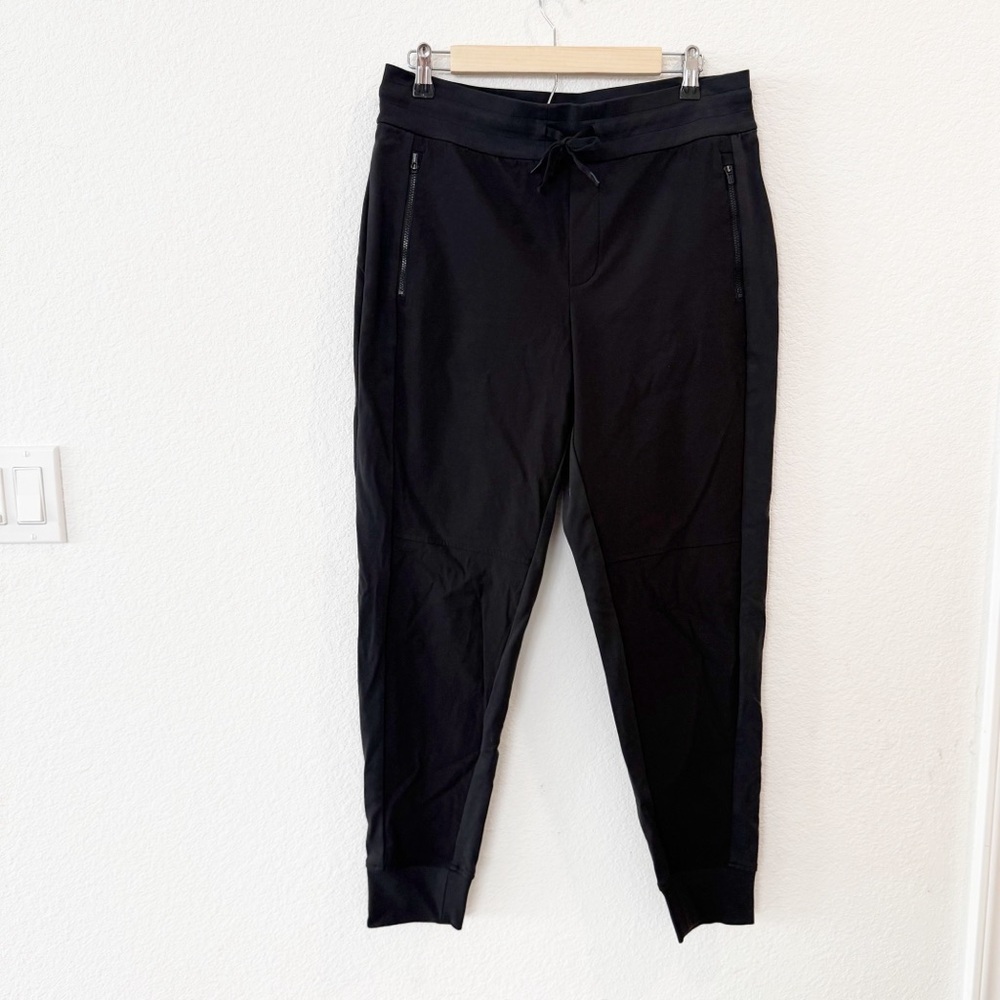 Athleta- Black Headlands Hybrid Trek Mid Rise Joggers- Size 10